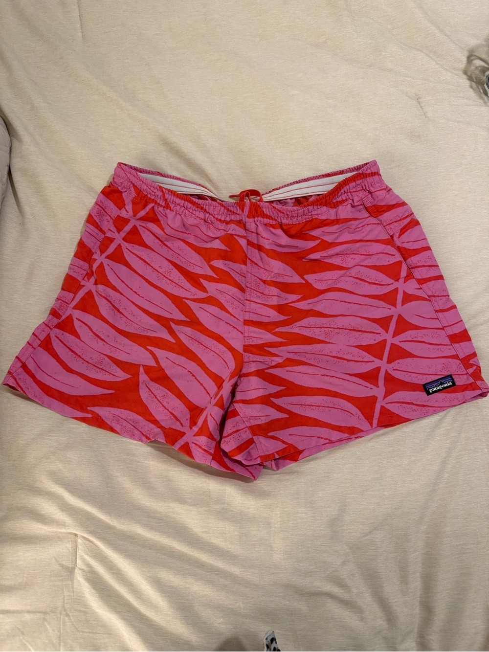 Patagonia • Eucalyptus Frond Catalan Coral 5" Baggies Shorts